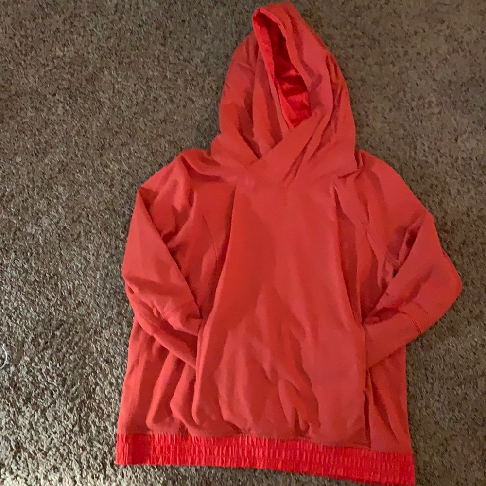 Lululemon hoodie - pocket!!